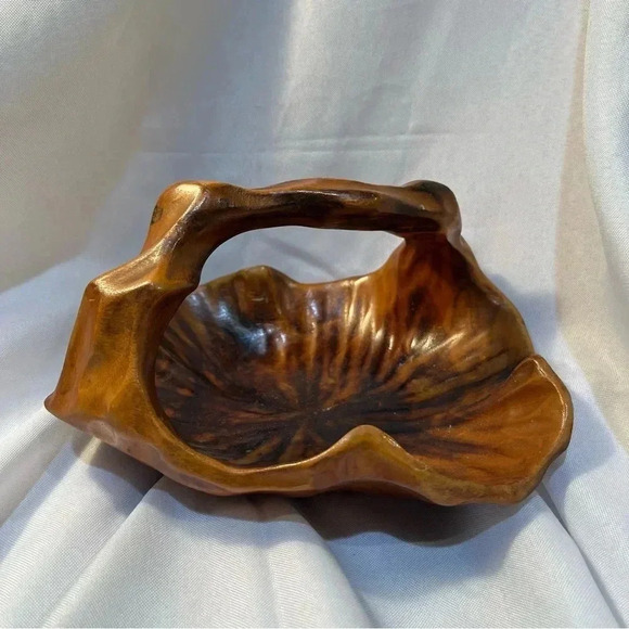 Small Handcarved Wooden Basket - Picture 2 of 6